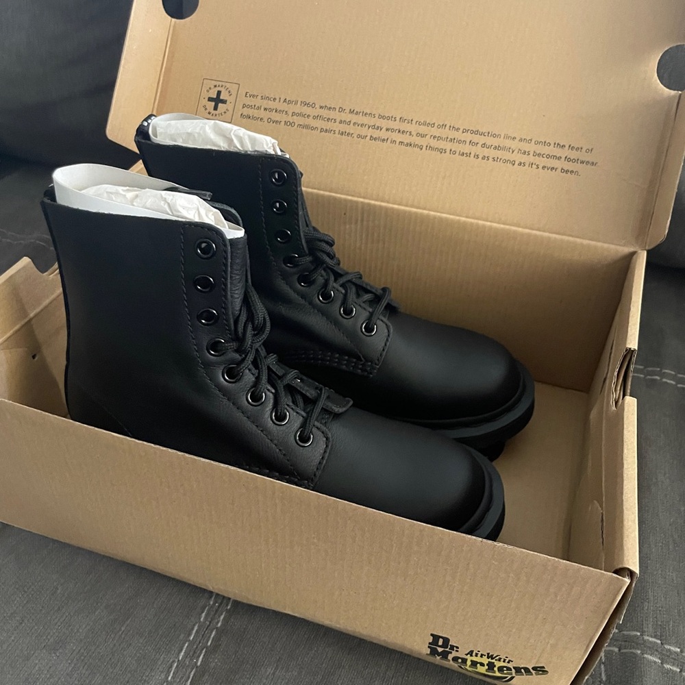 Dr. Martens Smooth Black Boots